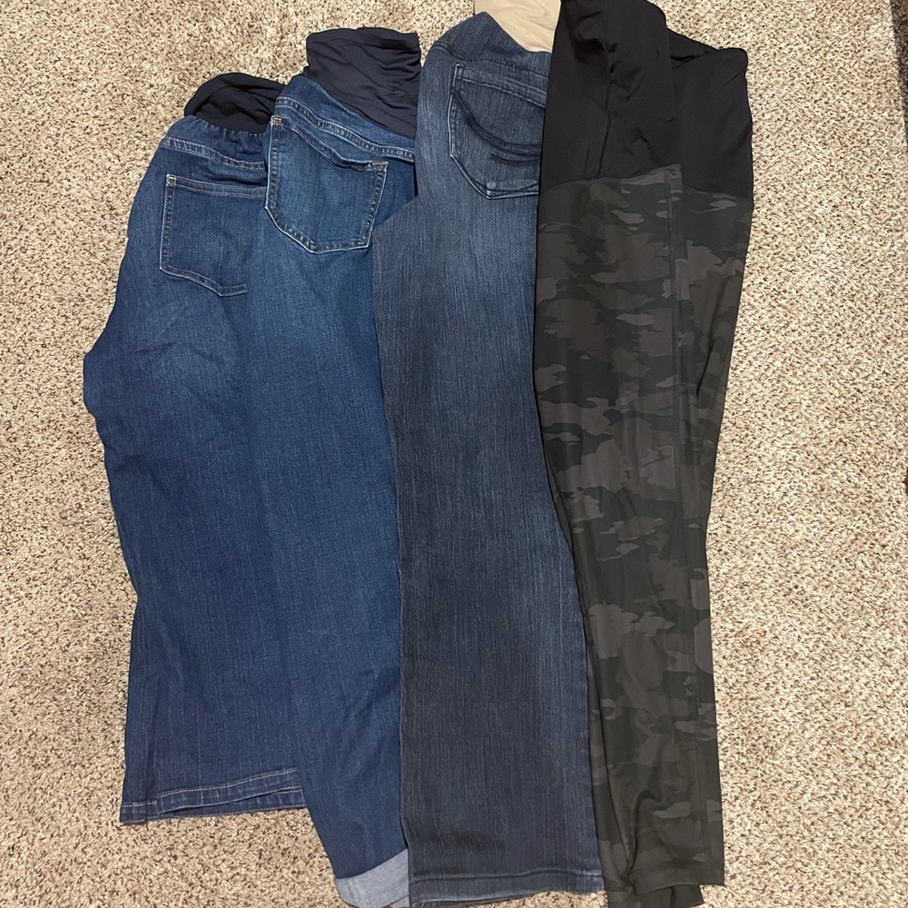 Maternity jeans/ leggings